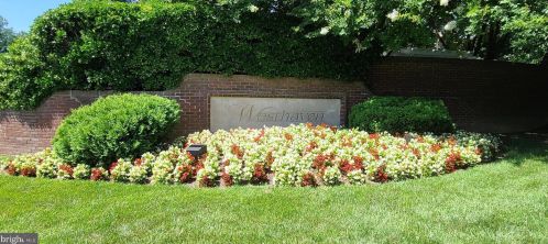 7501 Westmore Dr, Springfield VA  22150-4265 exterior