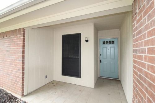 8 Ventnor Ave, Midlothian TX  76065-6723 exterior