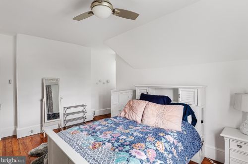 135 Warwick Rd, Tavistock NJ  08033-3706 exterior