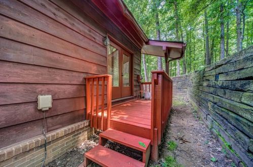 5055 Shore Dr, Conyers GA  30094-4711 exterior