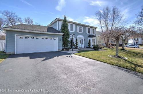 7 Hawk Ct, Wall Township, NJ 07731-2941