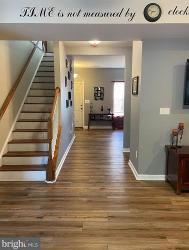 2258 Water Garden Dr, Hanover PA 17331-8319 exterior