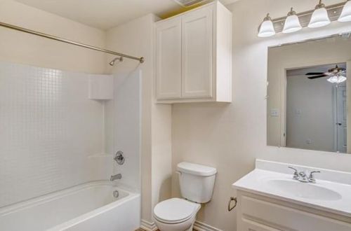 1101 Broadway Ave, Fort Worth TX  76104-1029 exterior