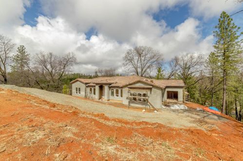 5051 Bella Vista Cir, Michigan Bluff, CA 95631-9230