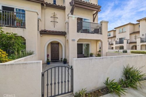 9073 Catherine St, Pico Rivera, CA 90660-2628