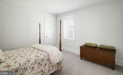 104 Roberts Ave, Tavistock NJ 08033 exterior