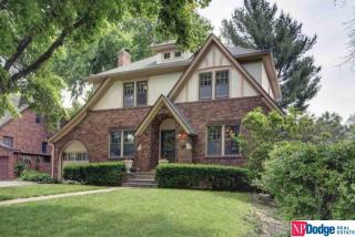 2023 56th St, Omaha, NE 68106-2219