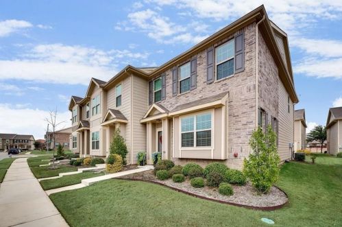 6840 Pascal Way, Fort Worth TX  76137-7559 exterior