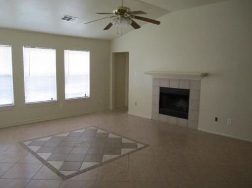 2035 Echo Lake Dr, Dallas TX  75253-5932 exterior
