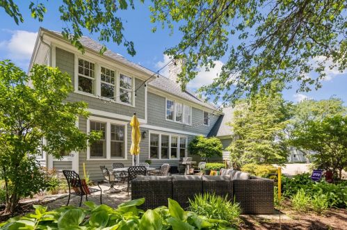 267 Middaugh Rd, Willowbrook IL  60514-1067 exterior