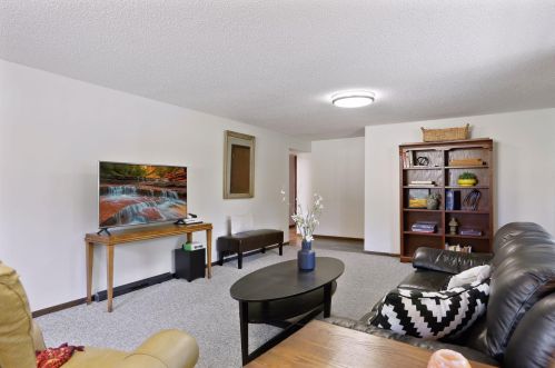 4393 Arden View Ct, Saint Paul MN  55112-1946 exterior