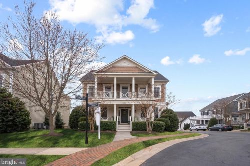 601 Greysands Ln, Purcellville, VA 20132-3454