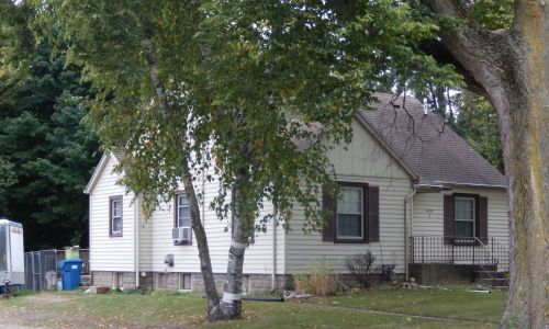 515 River St, Momence, IL 60954-1663