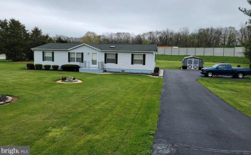 204 Alters Rd, Carlisle PA 17015-8969 exterior