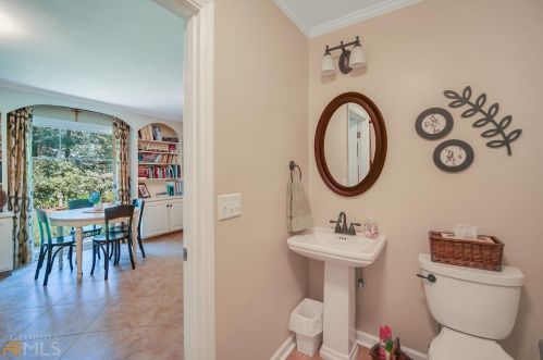114 Woodlawn Dr, Statesboro, GA 30458-5037