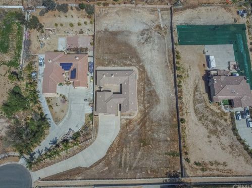 17498 La Serena Ct, Riverside, CA 92504-8835