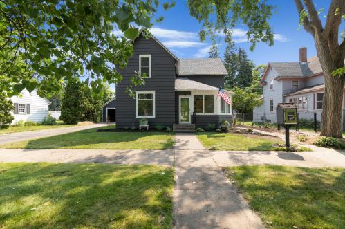 312 5th St, Brainerd, MN 56401-3216