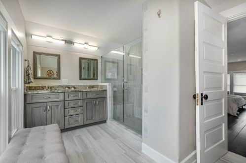 1912 Delaware Ave, Cincinnati OH  45212-3621 exterior