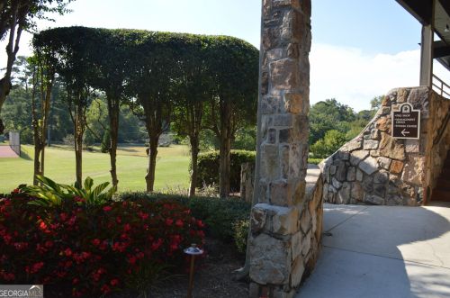 83 Montre Sq, Atlanta GA  30327-4046 exterior