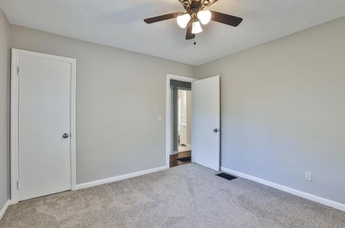 5270 Charloe St, Cincinnati OH  45227-1034 exterior