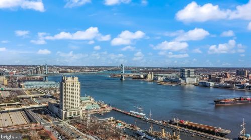 504 Front St, Philadelphia, PA 19147-1702