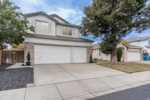 933 Turquoise St, Vacaville, CA 95687-7859