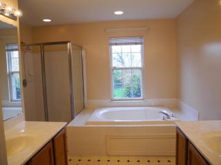 13423 Fairland Park Dr, Silver Spring MD  20904-5493 exterior