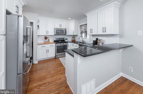 1205 Oakwood Rd, Haddonfield NJ 08033-3632 exterior