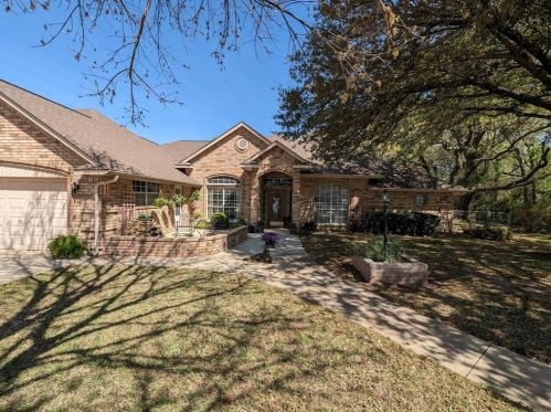 1704 Meadowbrook Ct, Decatur, TX 76234-3254