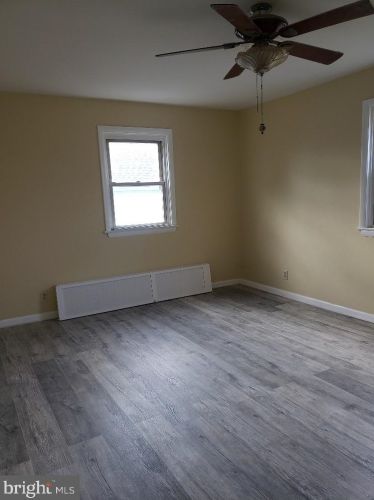 405 Marion Dr, Harrisburg, PA 17112-2238