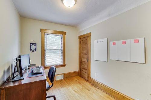 1077 5th St, Saint Paul MN  55106-5331 exterior