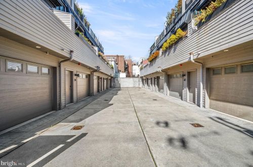 771 19th St, Philadelphia PA  19130-2029 exterior