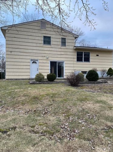 5 Korleen Ct, Edison, NJ 08817-4605