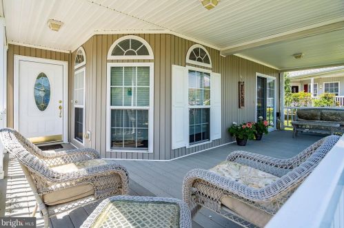 38 Pine Grove Ave, Cedar Bonnet Island, NJ 08050-6039