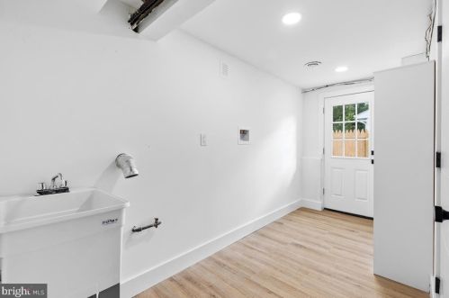 2 Hornor Ln, Princeton NJ  08540-3937 exterior