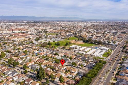 15005 Cranbrook Ave, Hawthorne CA  90250-8476 exterior
