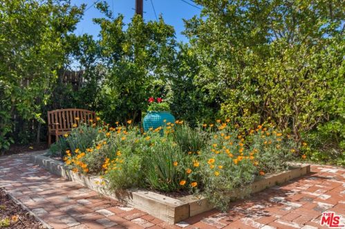 1109 Cedar St, Glendale CA  91207-1728 exterior
