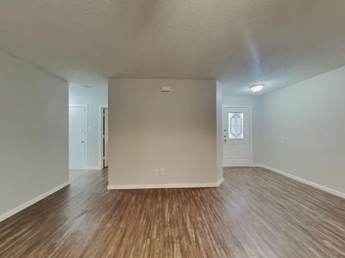 9945 Sparrow Hawk Ln, Fort Worth TX  76108-4330 exterior
