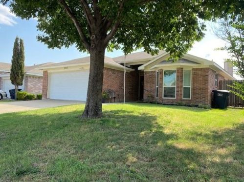 8017 Cannonwood Dr, Fort Worth, TX 76137-6024