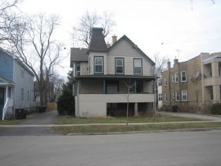 8024 Floral Ave, Skokie, IL 60077-3675