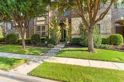 1909 Lantana Ln, Irving, TX 75063-3927