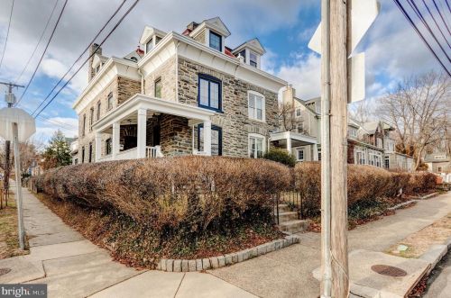 301 Gravers Ln, Philadelphia PA 19118-2802 exterior