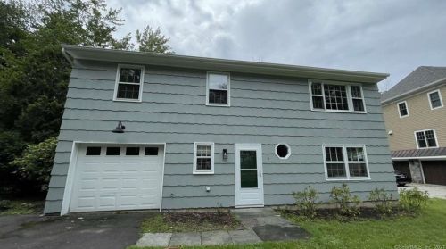 6 Steeple Top Rd, Norwalk CT  06853-1039 exterior