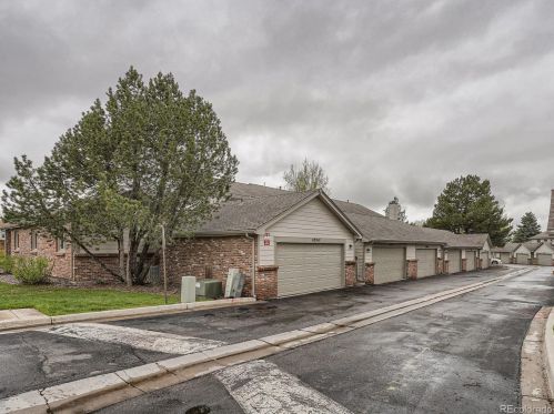 4291 Fairplay Cir, Denver CO 80014-8370 exterior