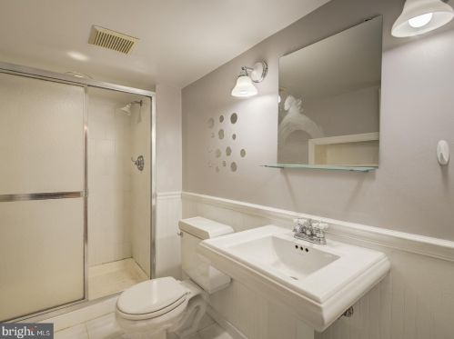 12500 Meadowood Dr, Silver Spring MD 20904-2928 exterior