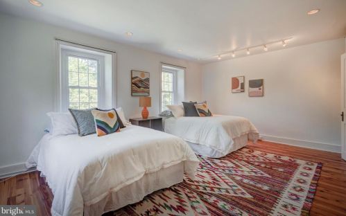 420 Allens Ln, Philadelphia PA 19119-3310 exterior