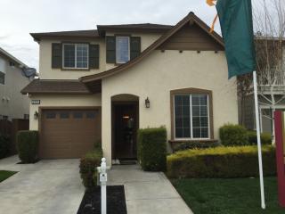 2721 Tapestry St, Manteca, CA 95337-8726