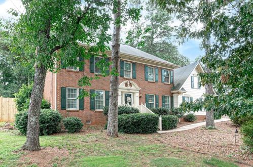 2488 Mountain View Rd, Lithonia, GA 30078-6722
