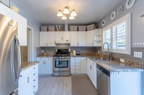 3054 Foothill Rd, Santa Barbara, CA 93105-2039