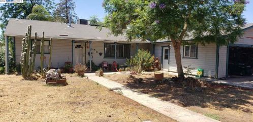 1655 Vivian Rd, Modesto, CA 95358-6221